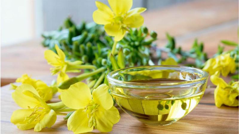 Phụ Nữ Uống Tinh Dầu Hoa Anh Thảo