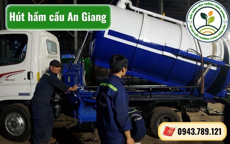 Dịch vụ hút hầm cầu quận Tân Bình uy tín với xe hút chuyên dụng đậu trước nhà
