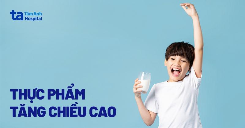Các loại thực phẩm giàu dinh dưỡng cần thiết cho sự phát triển chiều cao của còn trai 15 tuổi như sữa, thịt, cá, rau xanh