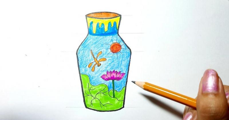 Phác thảo hình dáng cơ bản ban đầu khi vẽ hoa tulip bằng bút chì trên giấy