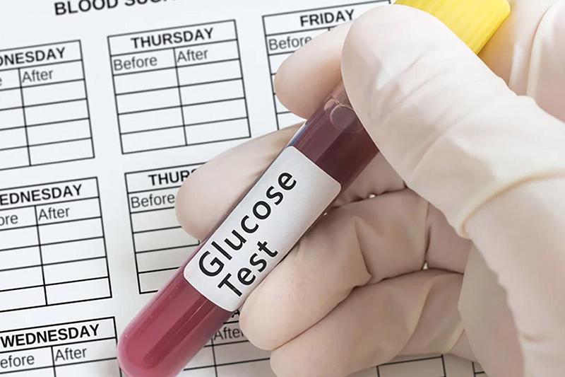 Hình ảnh minh họa các chỉ số sinh hóa máu phổ biến như glucose và cholesterol, cùng ý nghĩa đơn giản của chúng