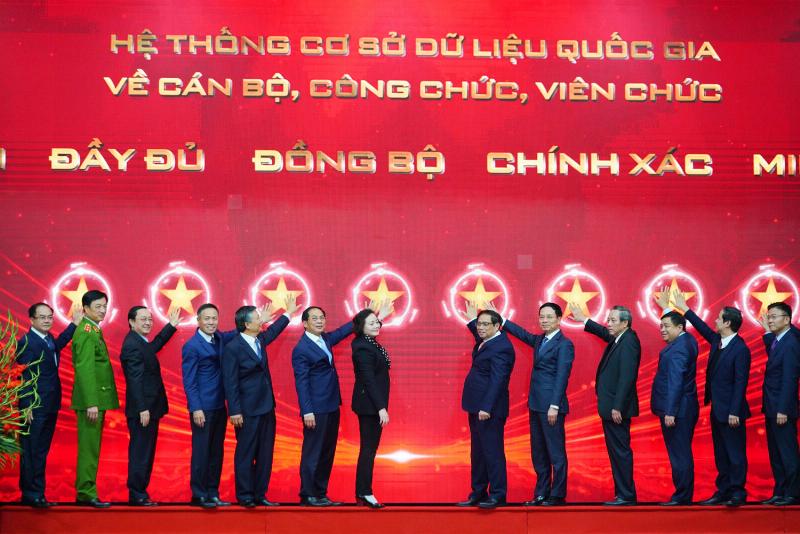 Doi ngu kiem soat chat luong dang ghi lai thoi gian hoan thanh san pham su dung cach tinh tieng dong ho
